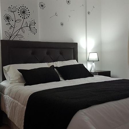Departamento De Catagoria M&L Apartment Villa María Екстериор снимка